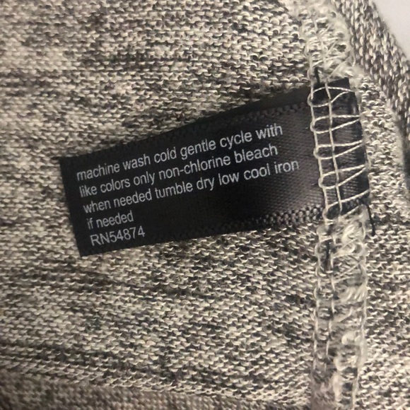 Knit Grey Three-Quarter Length Sleeve Tapered Top - Picture 6 of 12